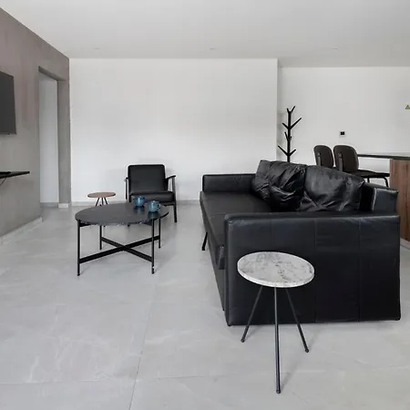 Urban 33 With Balcony - 2 Bdr