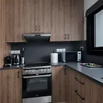 Urban 33 With Balcony - 2 Bdr Appartement *