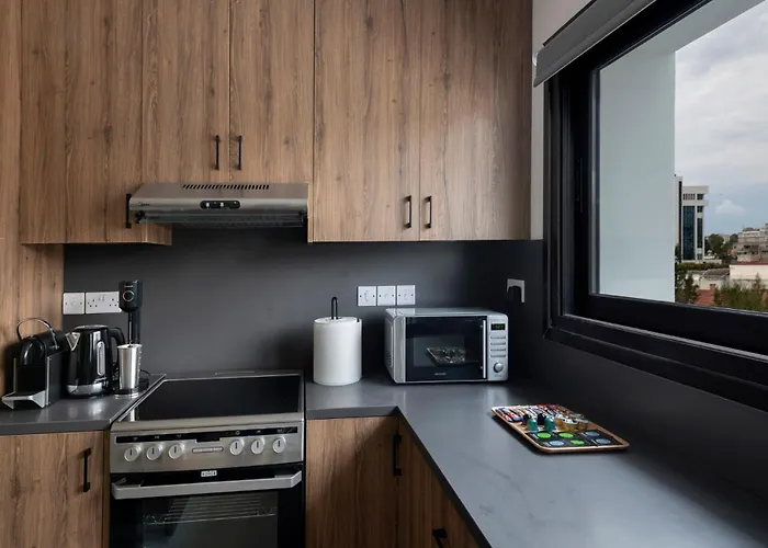 Urban 33 With Balcony - 2 Bdr Appartamento *