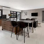 Urban 33 With Balcony - 2 Bdr Λευκωσία