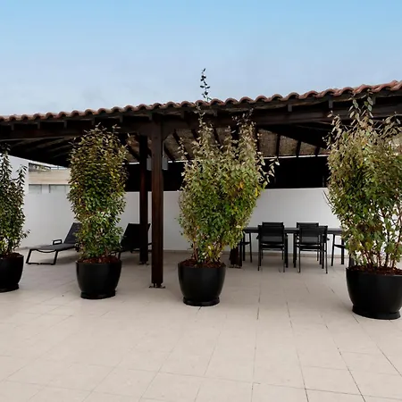 Apartment Urban 33 With Veranda - 2 Bdr Nicosia